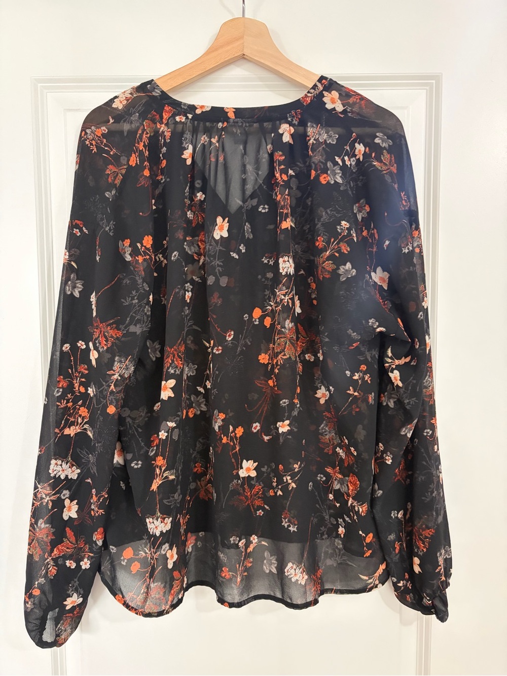 Floral blouse - Picture 2 of 4